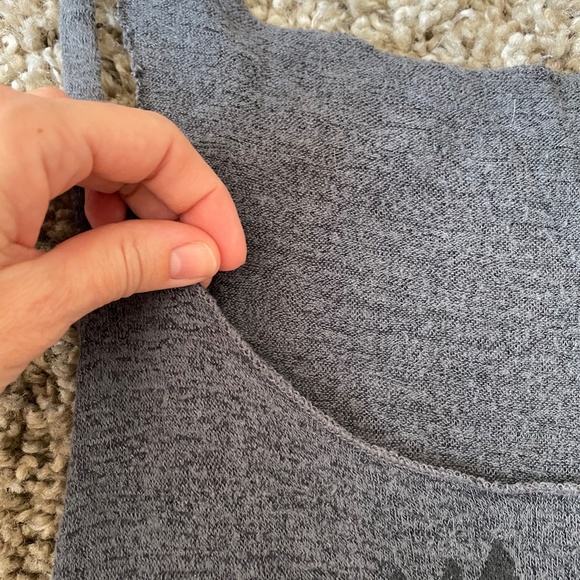 .Distressed. Skull Tank - Picture 3 of 6